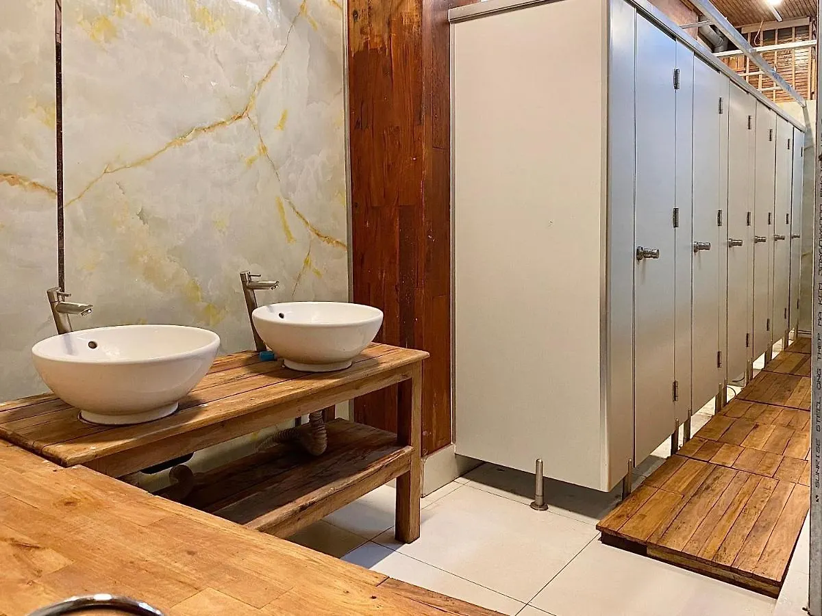The GK House: Eco-Friendly Central Hostel with Rooftop Views Ho Chi Minh City 0*,