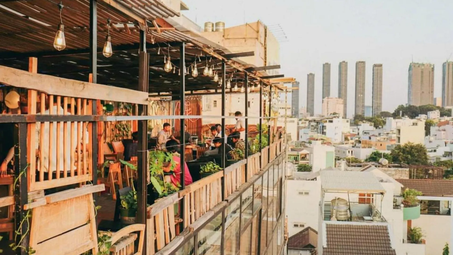 Capsule hotel The GK House: Eco-Friendly Central Hostel with Rooftop Views Ho Chi Minh City