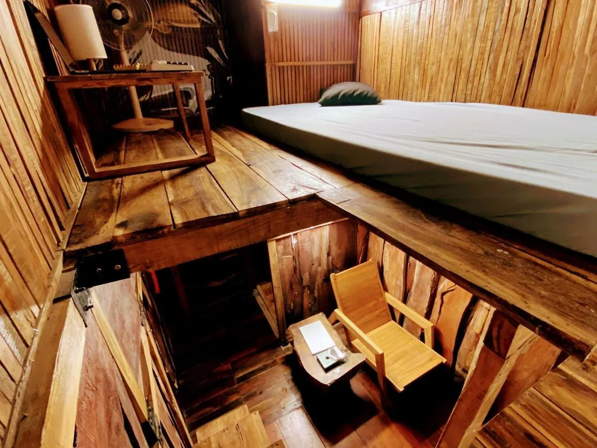 Capsule hotel The GK House: Eco-Friendly Central Hostel with Rooftop Views Ho Chi Minh City