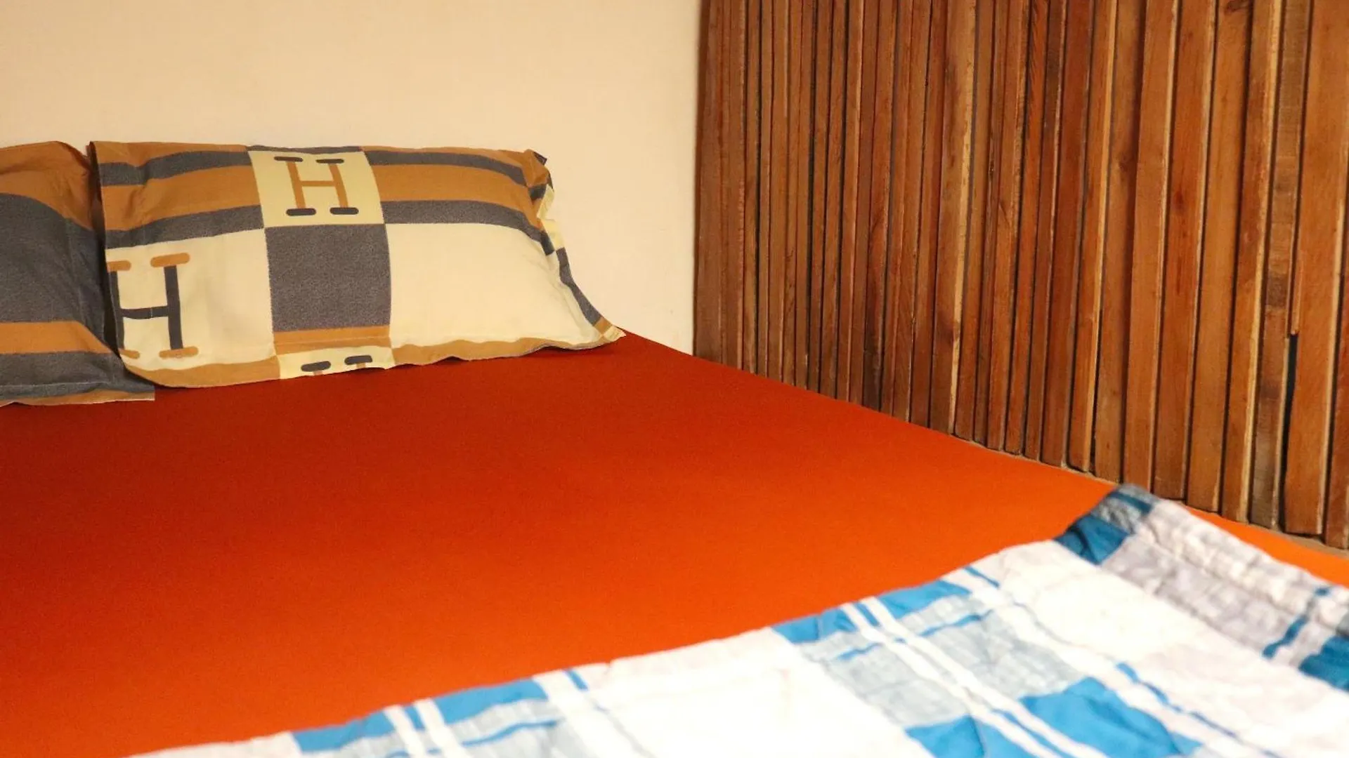 The GK House: Eco-Friendly Central Hostel with Rooftop Views Ho Chi Minh City Capsule hotel