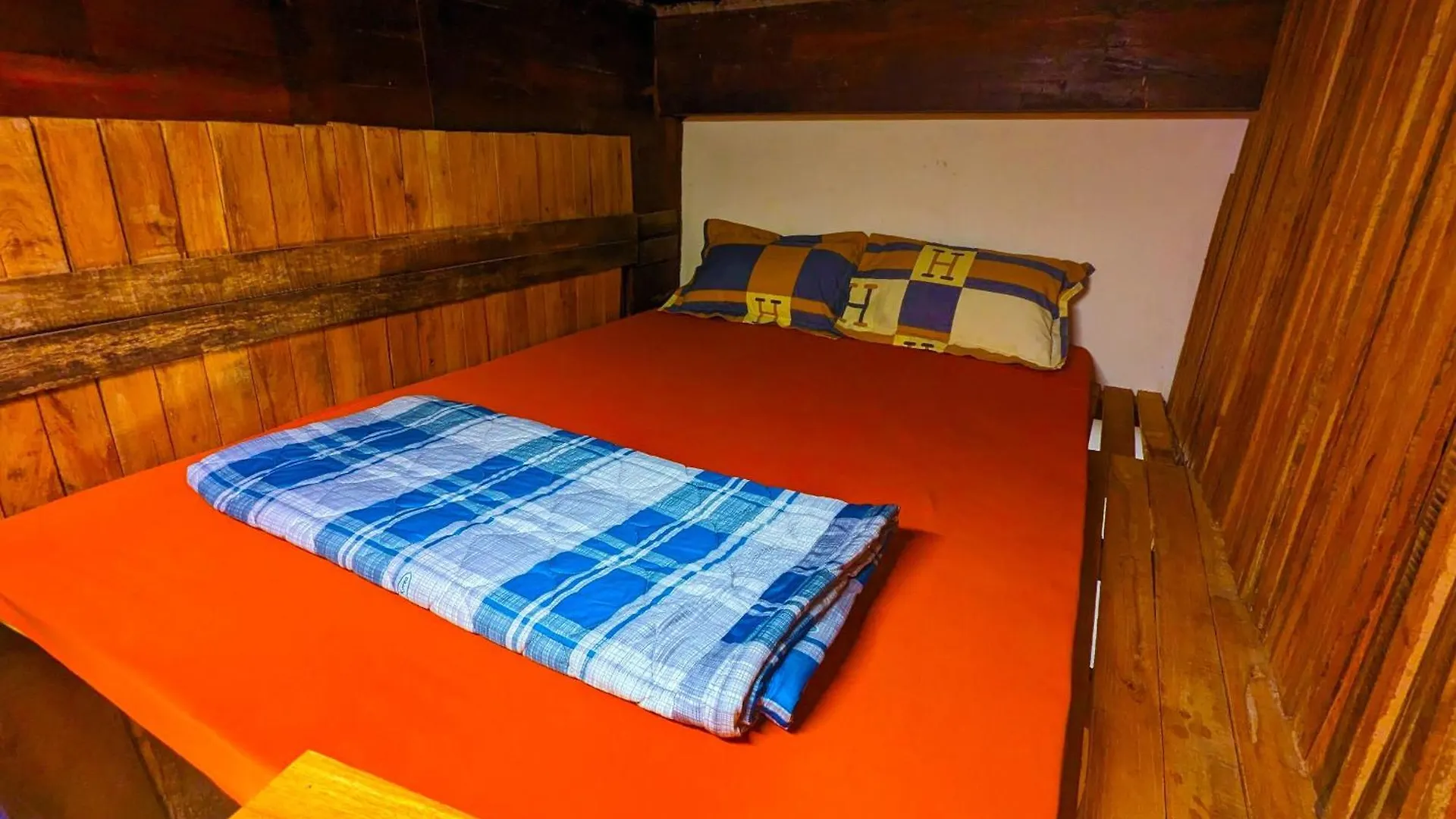The GK House: Eco-Friendly Central Hostel with Rooftop Views Ho Chi Minh City Capsule hotel