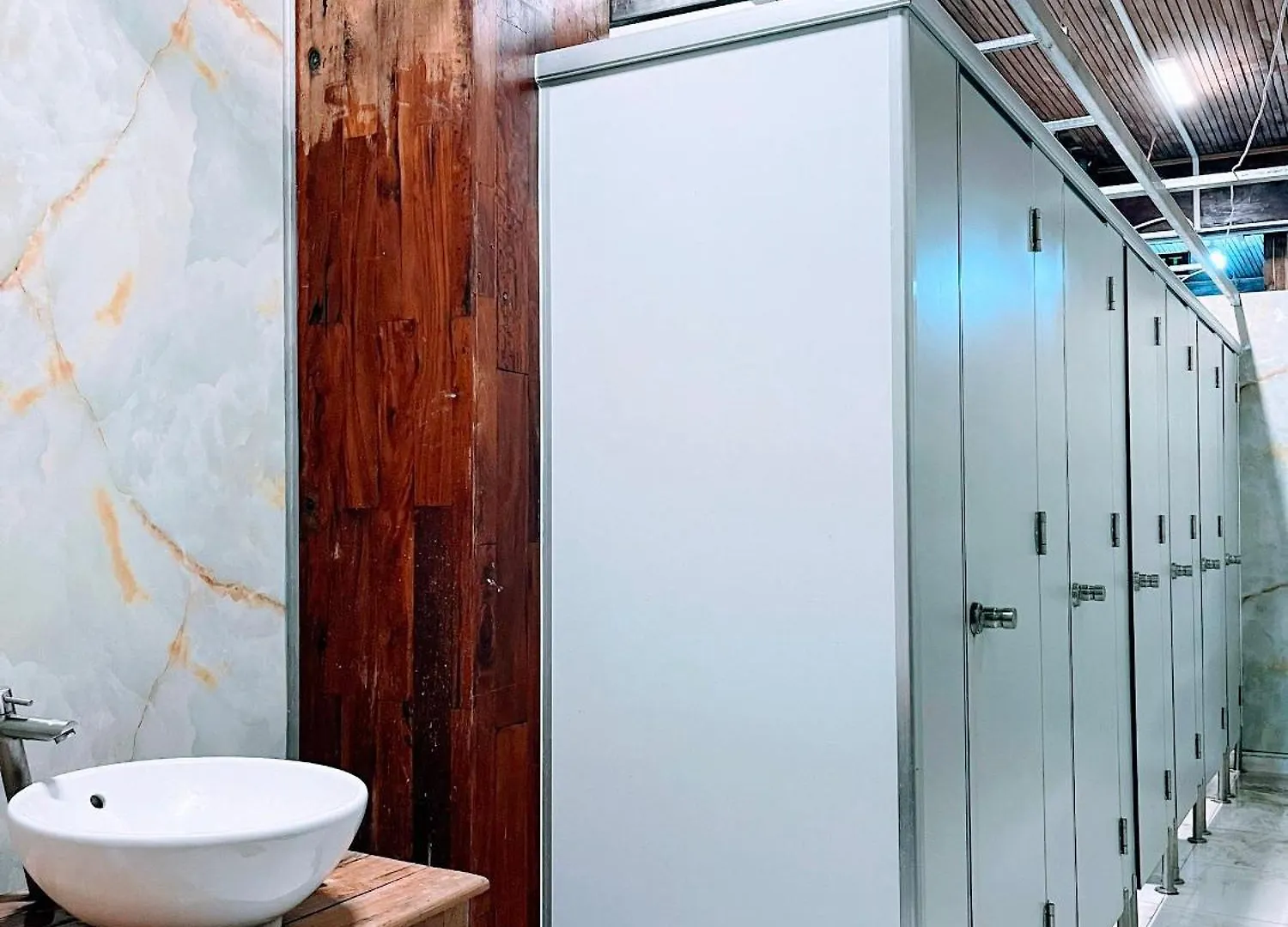 The GK House: Eco-Friendly Central Hostel with Rooftop Views Ho Chi Minh City Capsule hotel