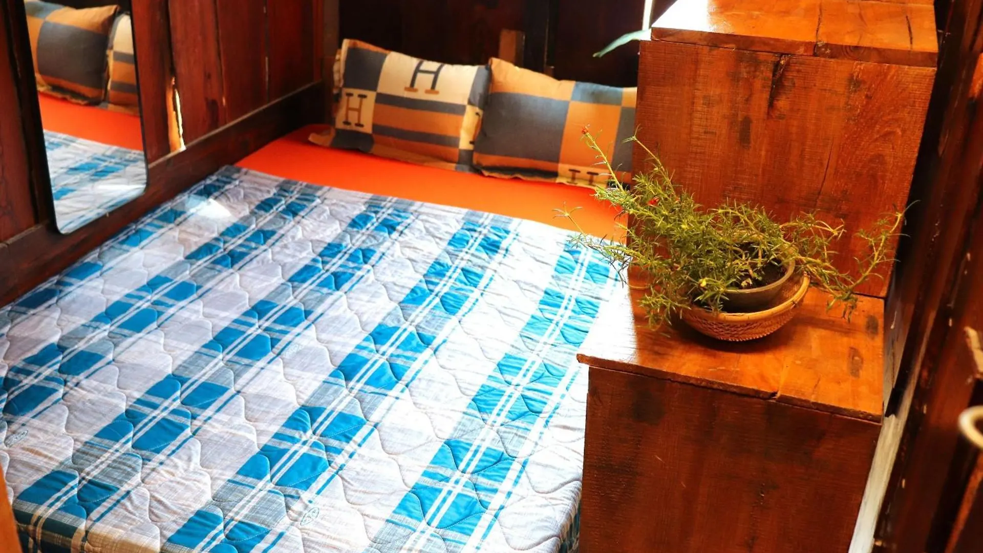 Capsule hotel The GK House: Eco-Friendly Central Hostel with Rooftop Views Ho Chi Minh City